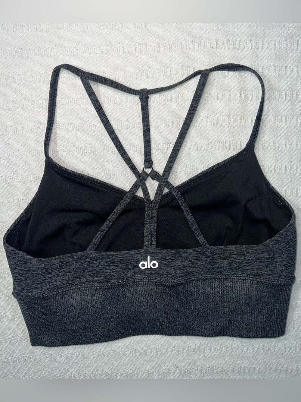 Alo Yoga Alosoft Lavish Sports Bra Size M Heather Gray EUC Athleisure Pilates - Picture 4 of 8